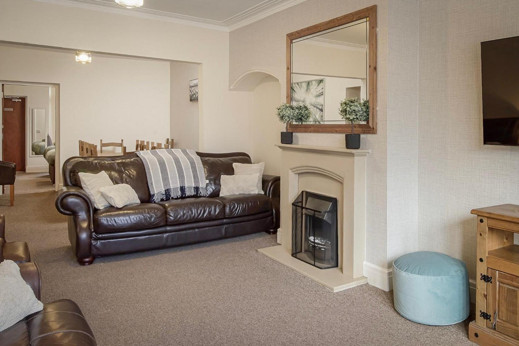 Arnside - Spacious 10-Bedroom Seaside Cottage Blackpool Dış mekan fotoğraf
