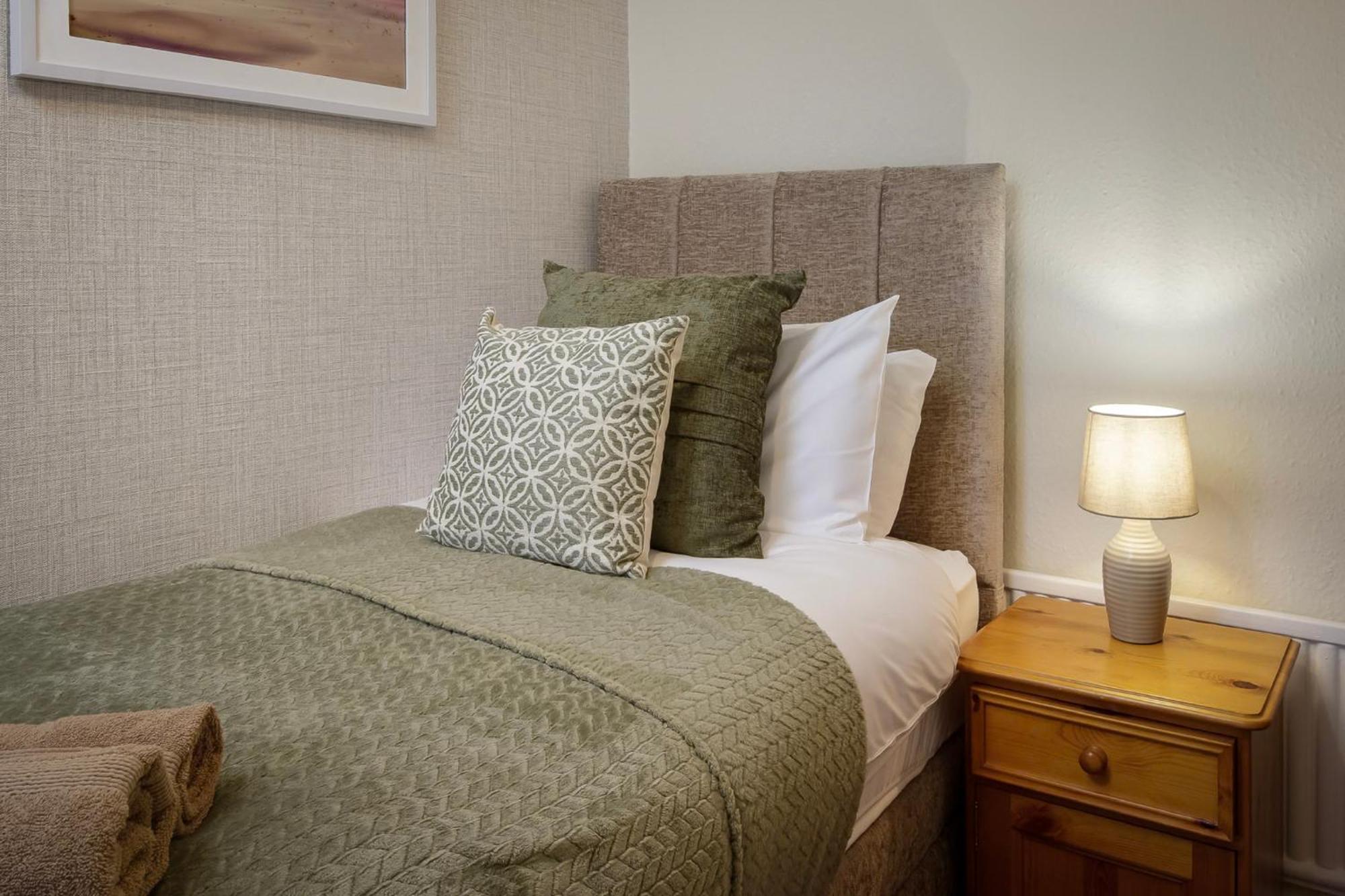 Arnside - Spacious 10-Bedroom Seaside Cottage Blackpool Dış mekan fotoğraf