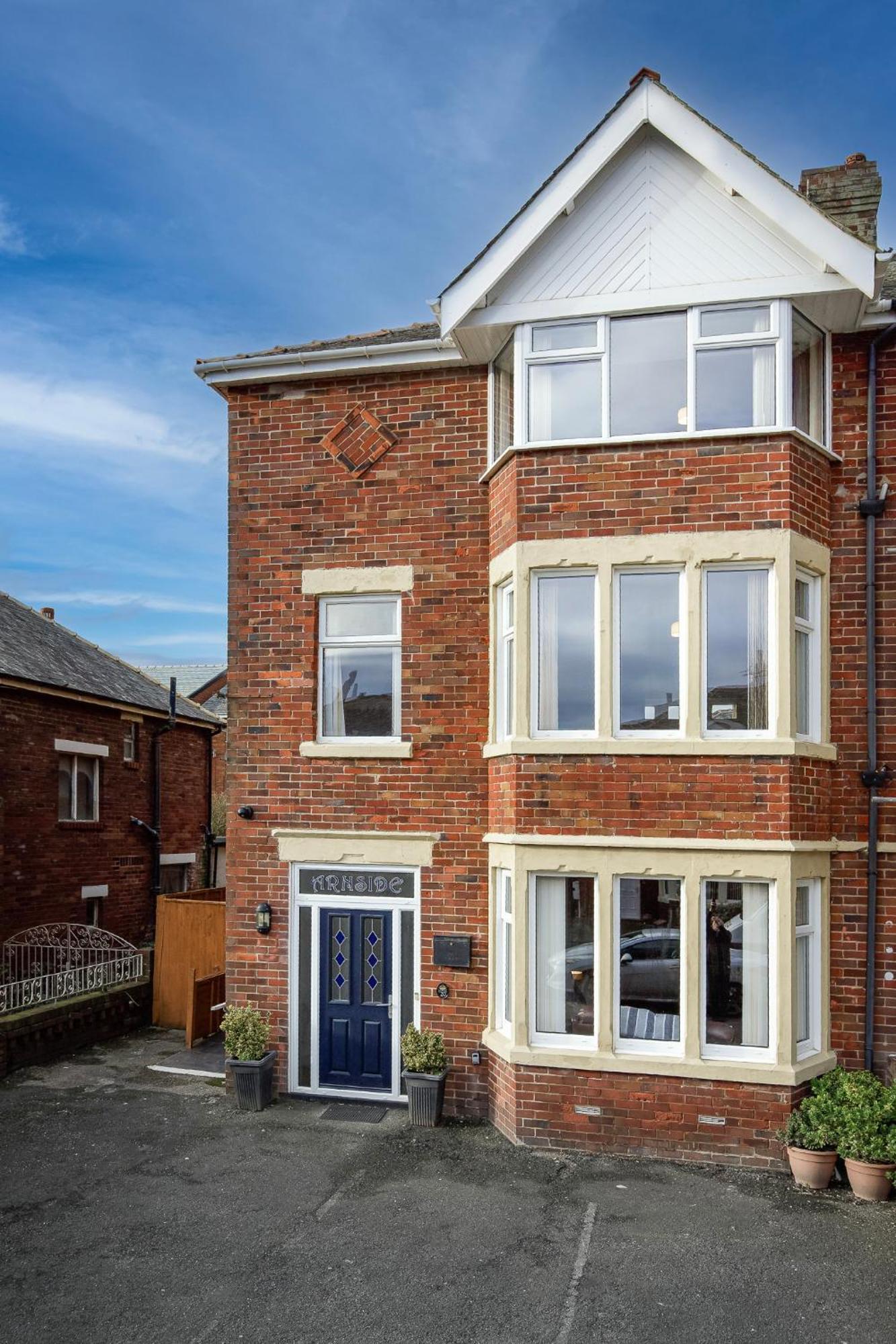 Arnside - Spacious 10-Bedroom Seaside Cottage Blackpool Dış mekan fotoğraf