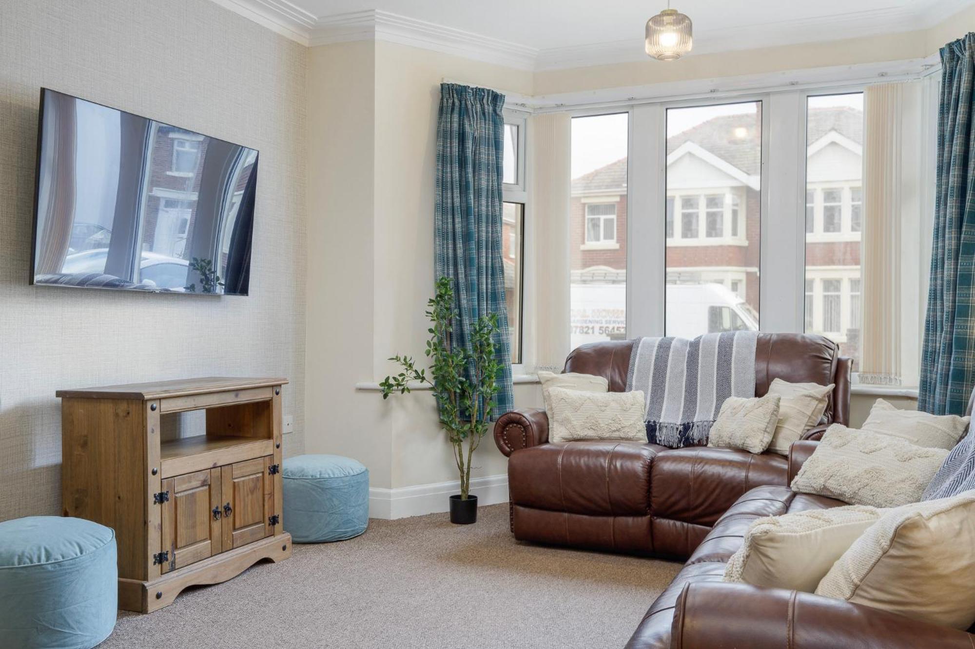 Arnside - Spacious 10-Bedroom Seaside Cottage Blackpool Dış mekan fotoğraf