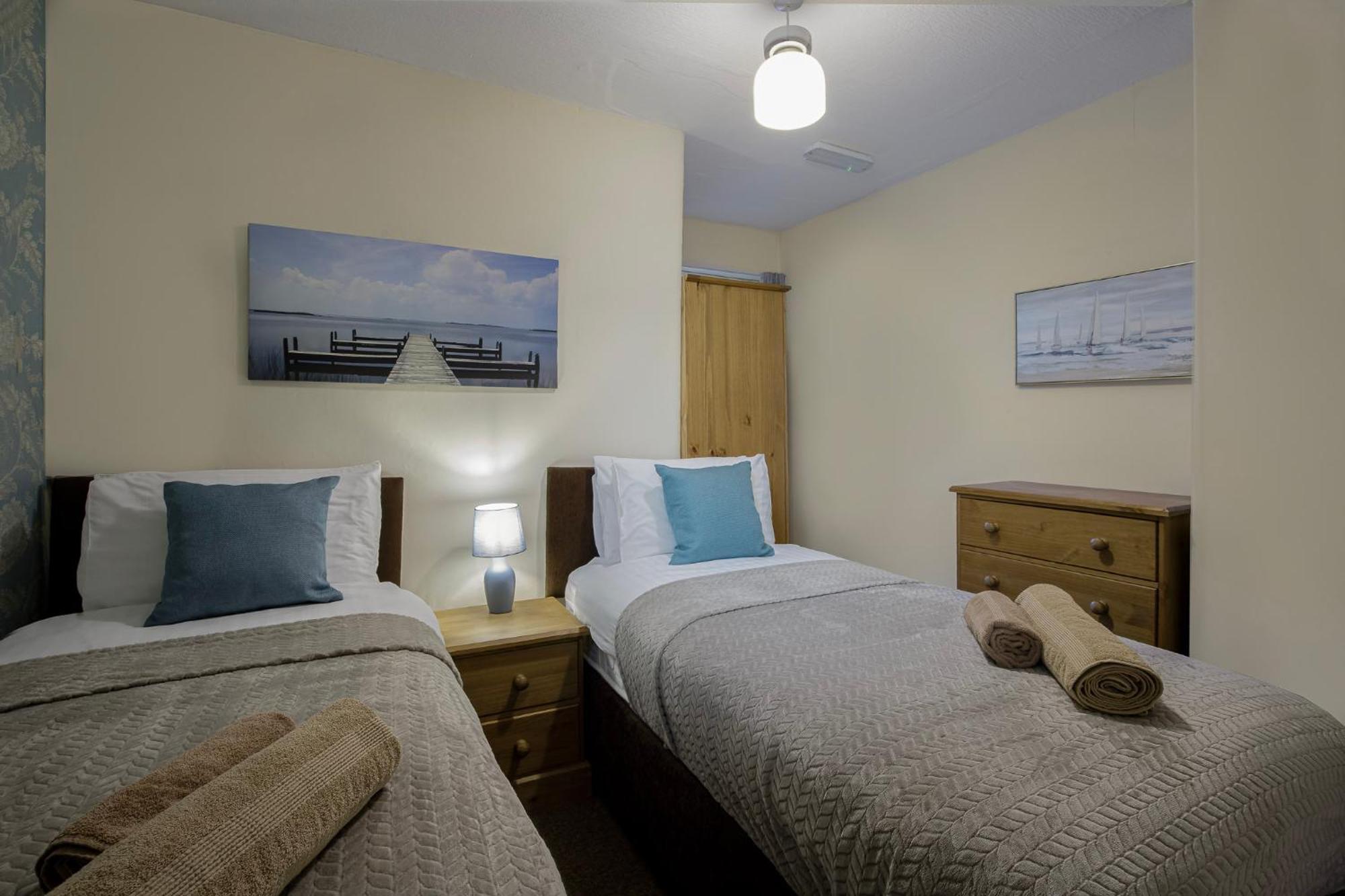 Arnside - Spacious 10-Bedroom Seaside Cottage Blackpool Dış mekan fotoğraf