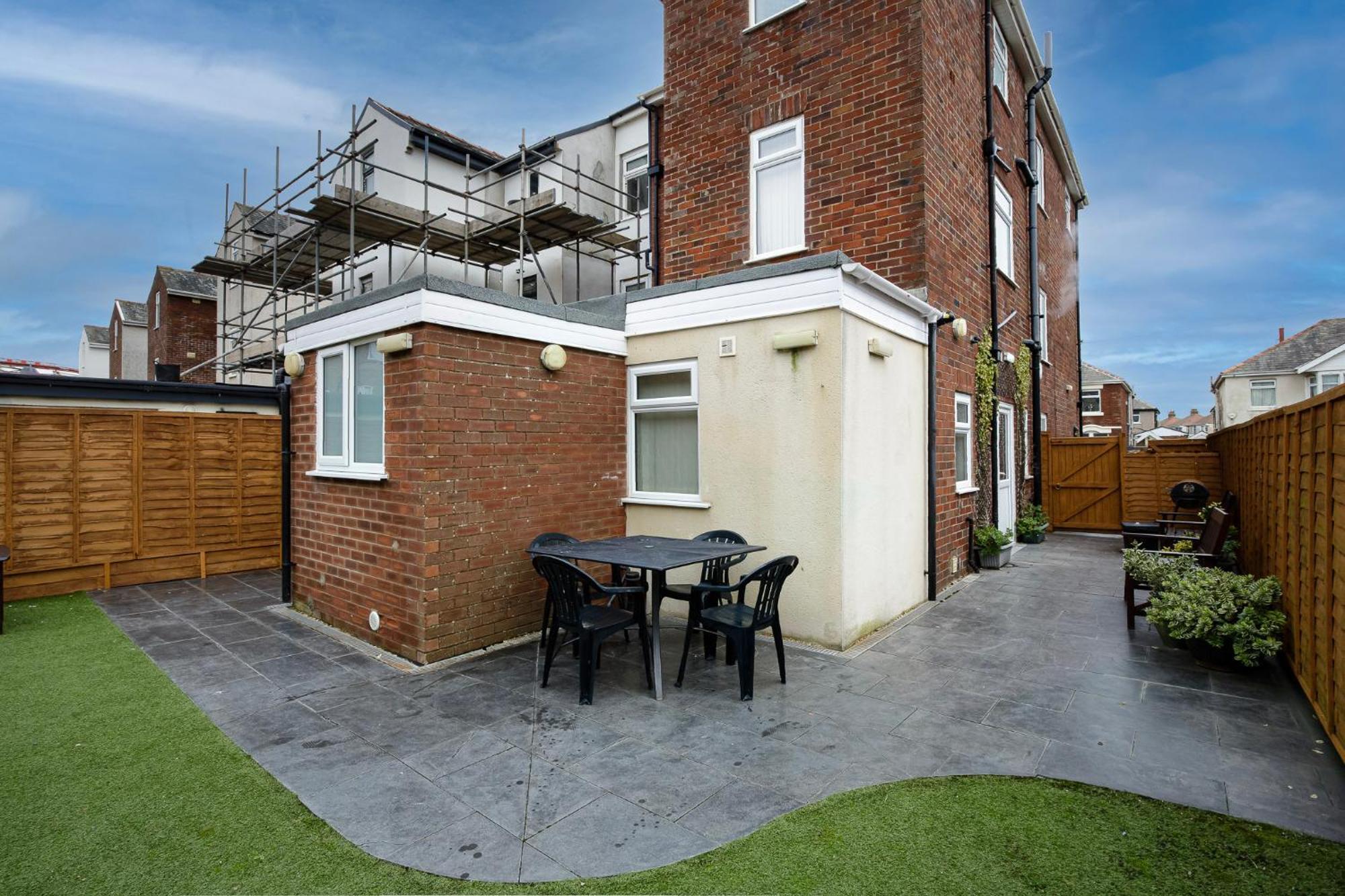 Arnside - Spacious 10-Bedroom Seaside Cottage Blackpool Dış mekan fotoğraf