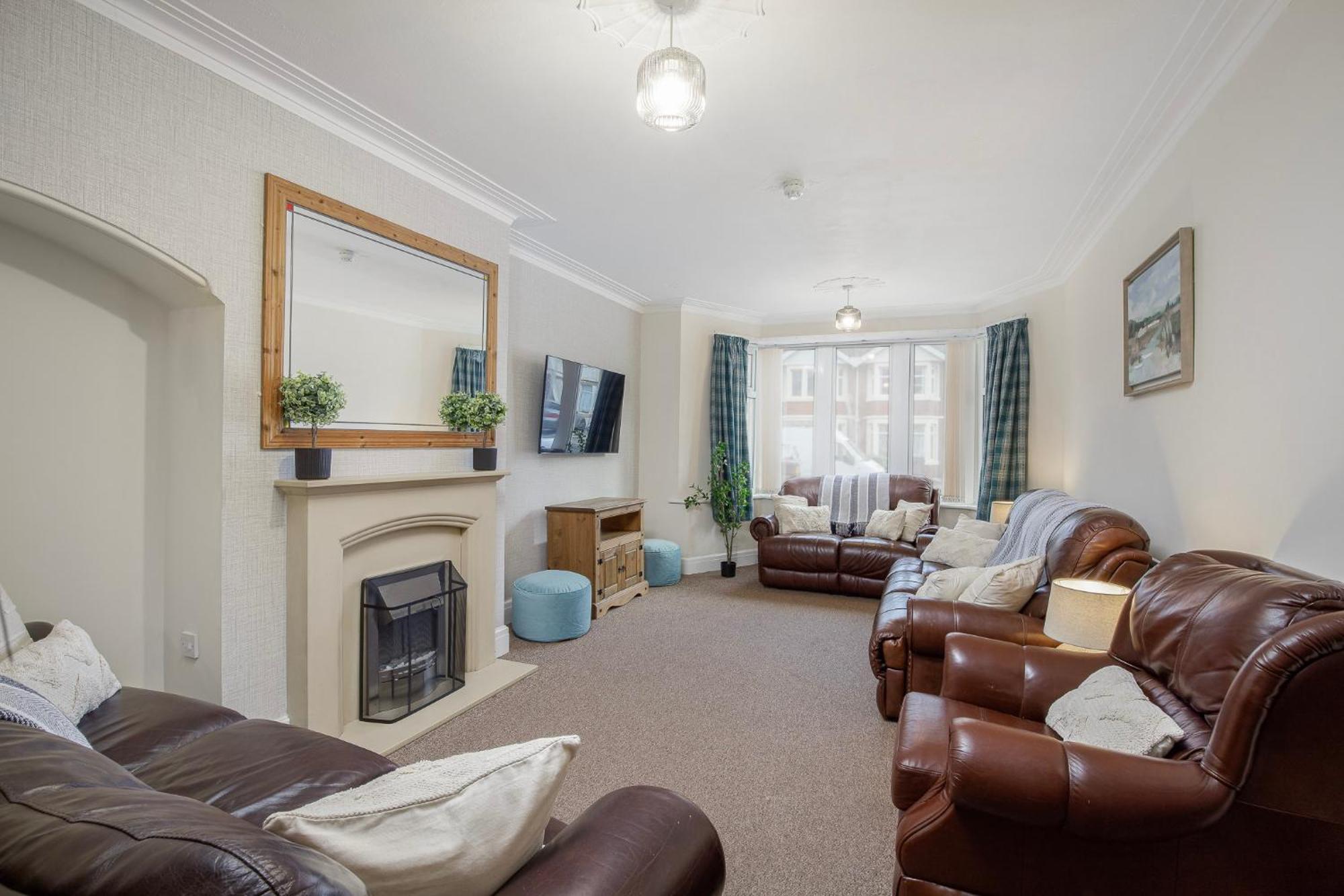 Arnside - Spacious 10-Bedroom Seaside Cottage Blackpool Dış mekan fotoğraf