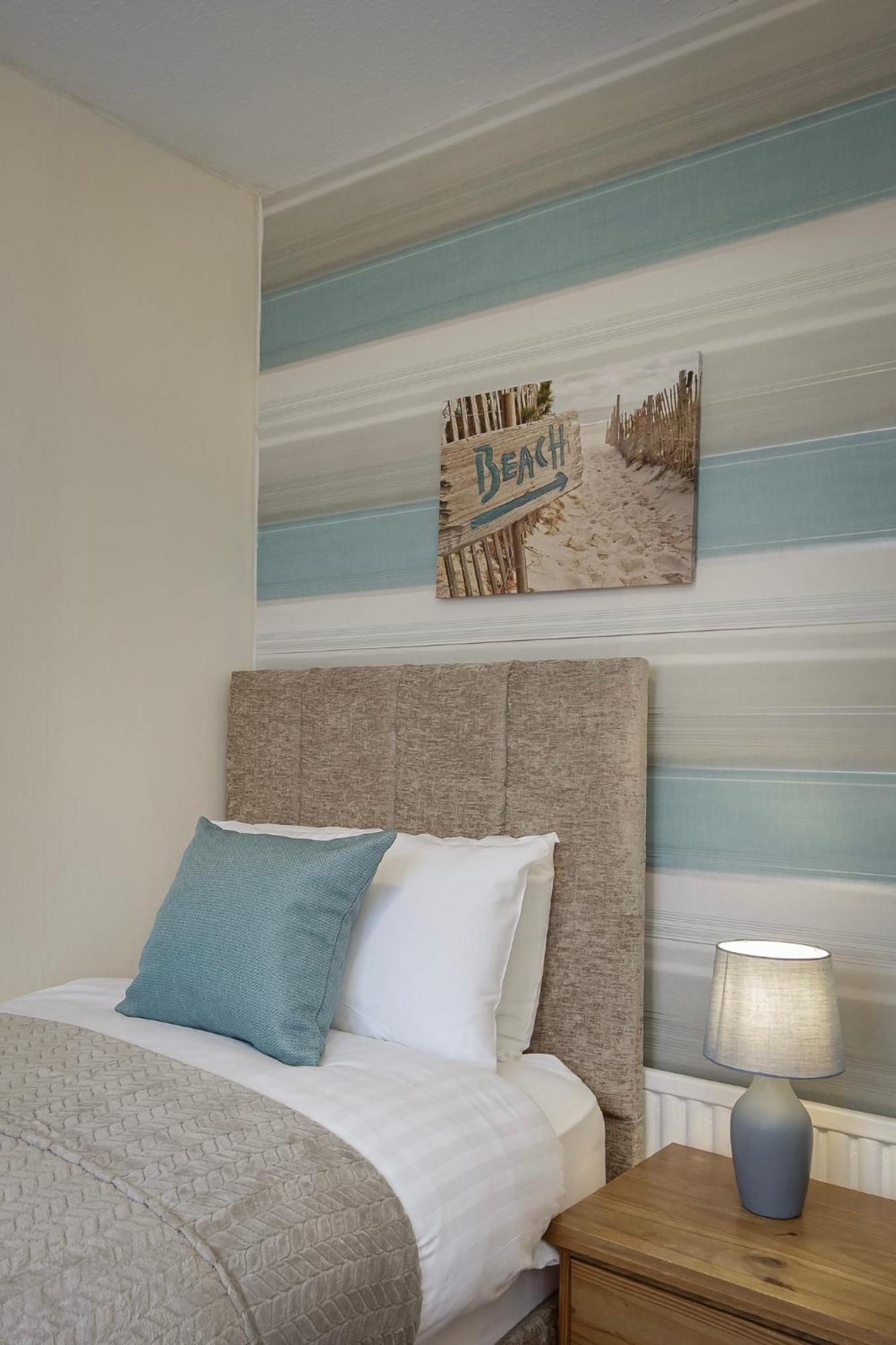 Arnside - Spacious 10-Bedroom Seaside Cottage Blackpool Dış mekan fotoğraf